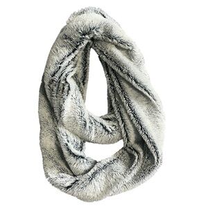 Luxurious Gray Faux Fur Scarf